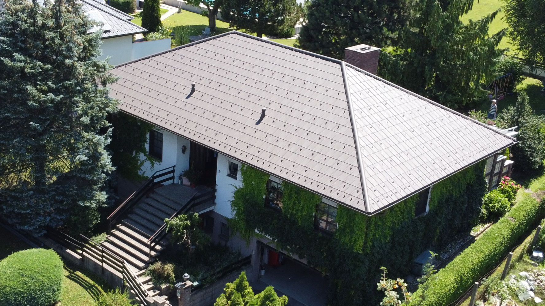 Schönes altes Haus mit gut gepflegtem Dach